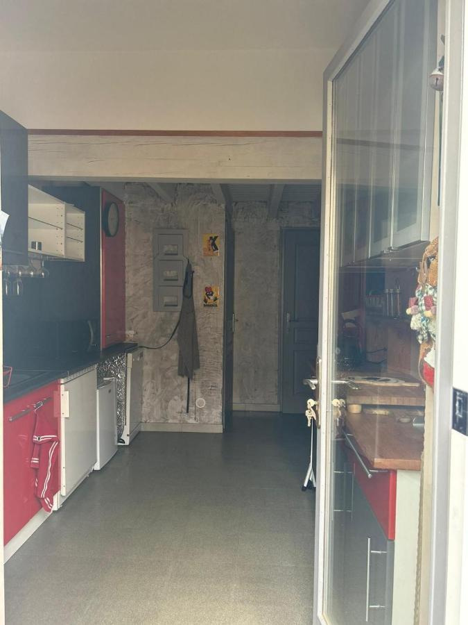 La Maison Des Lauriers Rouges *